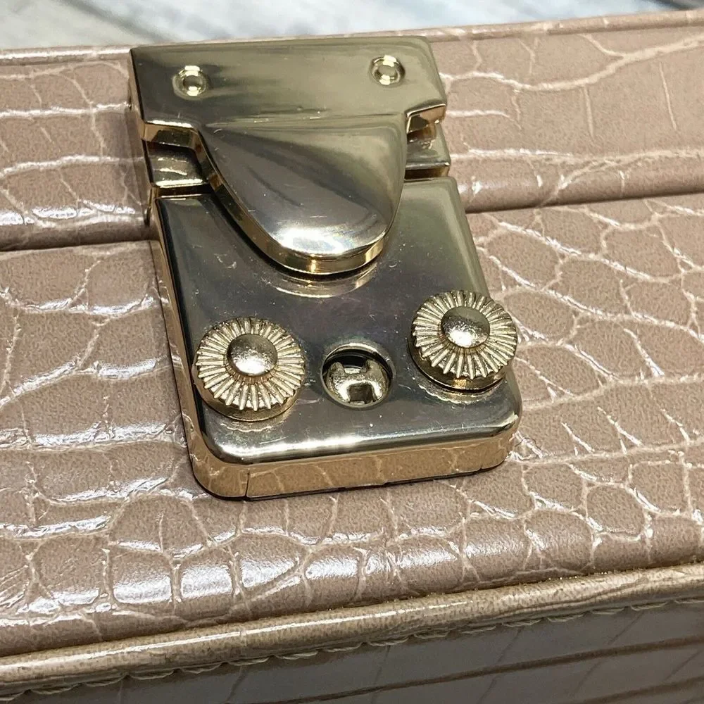 Vegan Leather Clutch Box Bag Tan Crocodile Faux Gold Tone Crossbody‎ Chain NWOT